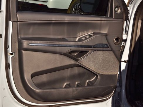 New 2025 Lincoln Navigator Reserve w/ Jet Appearance Package image 45