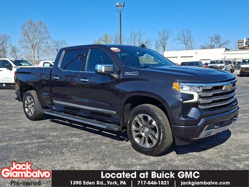 Used 2022 Chevrolet Silverado 1500 High Country w/ Technology Package AWD/4WD image 1