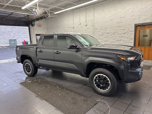 New 2025 Toyota Tacoma TRD Off-Road image 1