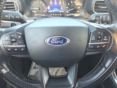 Used 2020 Ford Explorer XLT w/ Equipment Group 202A image 20