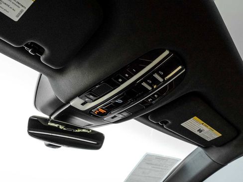 Used 2018 Porsche Panamera 4S image 35