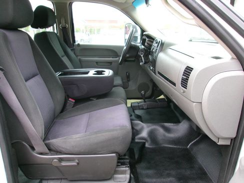 Used 2012 Chevrolet Silverado 3500 W/T AWD/4WD image 12