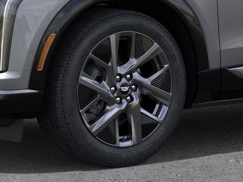 New 2026 Cadillac Optiq Luxury 2 w/ LPO, Floor Liner Package image 9