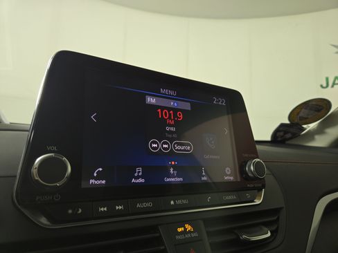 Used 2022 Nissan Altima 2.5 SR FWD image 19