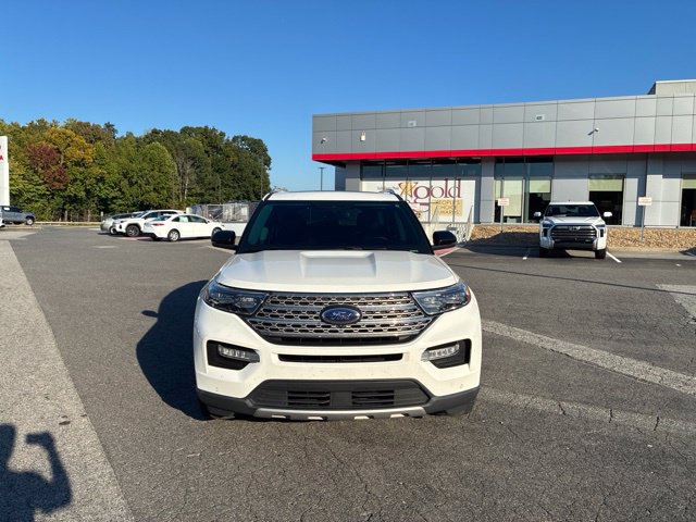 Used 2022 Ford Explorer Limited w/ Equipment Group 301A RWD image 2