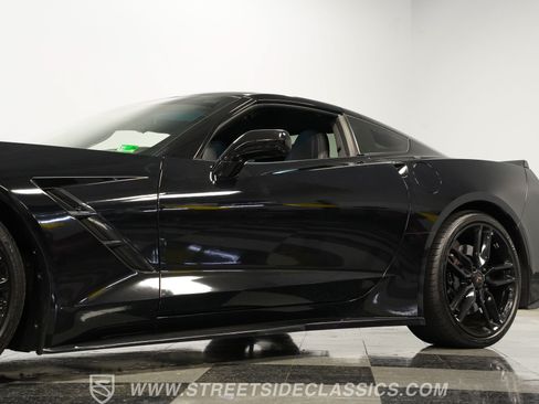 Used 2015 Chevrolet Corvette Stingray Coupe RWD image 23