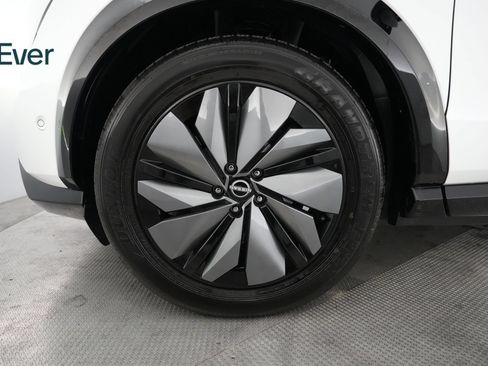 Used 2024 Nissan Ariya AWD image 19