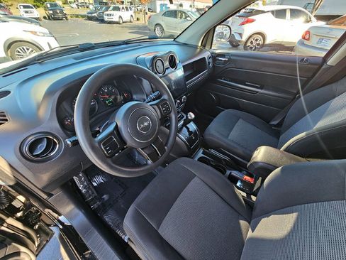 Used 2012 Jeep Compass Sport image 10