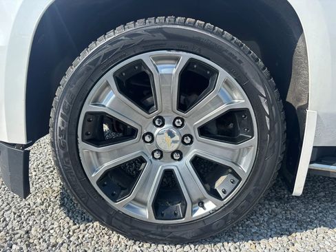 Used 2017 Chevrolet Suburban Premier AWD/4WD image 12