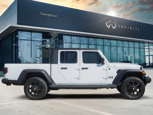 Used 2020 Jeep Gladiator Sport w/ Quick Order Package 24S image 3