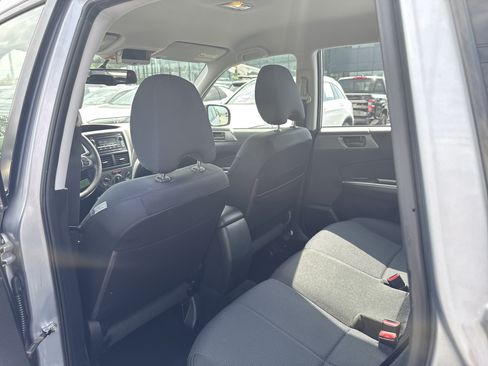 Used 2013 Subaru Forester 2.5X w/ Popular Pkg 1 AWD/4WD image 19