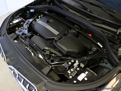 Used 2025 BMW X1 xDrive28i w/ Technology Package image 38