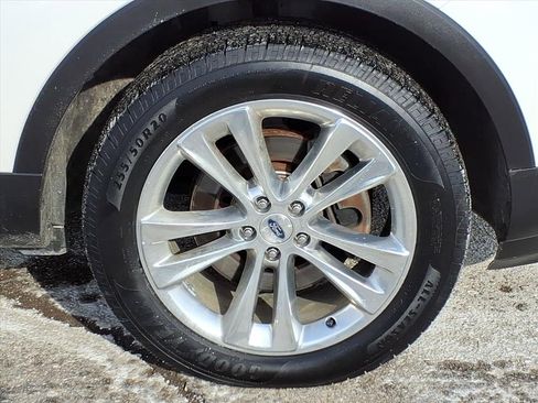 Certified 2019 Ford Explorer XLT w/ Equipment Group 202A image 10