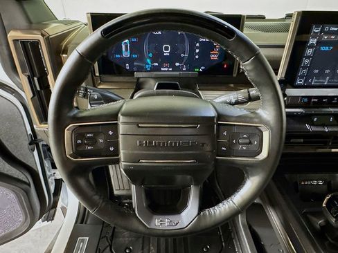 Used 2025 GMC Hummer EV 3X image 9