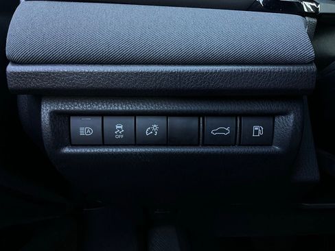 Used 2025 Toyota Camry LE image 21