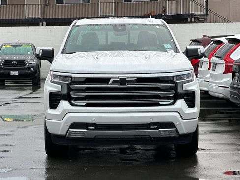 Used 2024 Chevrolet Silverado 1500 High Country w/ High Country Premium Package image 10