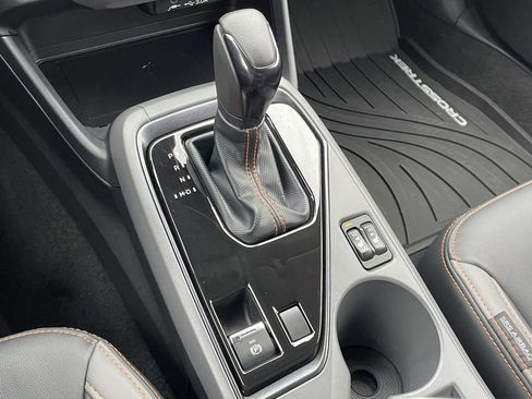 Certified 2025 Subaru Crosstrek 2.5i Limited w/ Popular Package #4A image 24