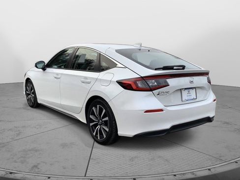 Certified 2024 Honda Civic EX-L image 5