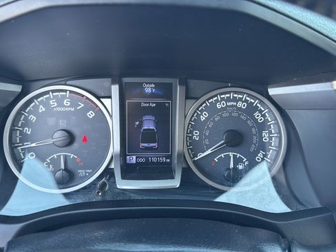 Used 2016 Toyota Tacoma SR5 w/ Towing Package RWD image 29