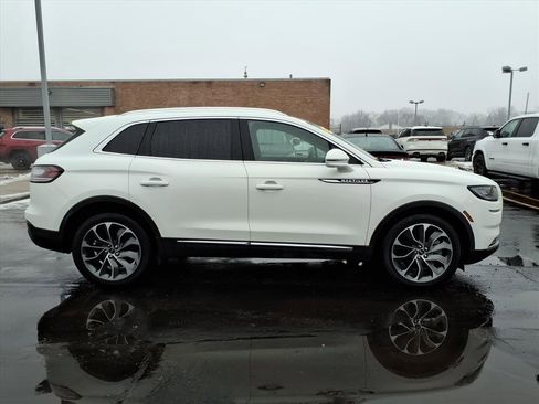 Certified 2022 Lincoln Nautilus Reserve image 8