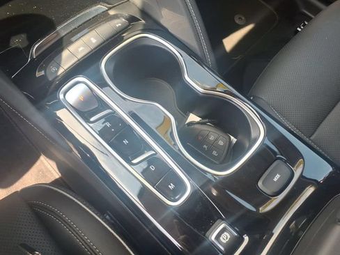 Used 2023 Buick Envision Essence FWD image 21