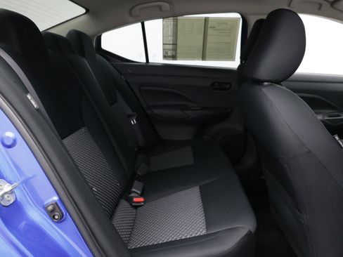 Used 2021 Nissan Versa S FWD image 35