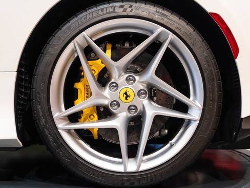 Certified 2023 Ferrari F8 Tributo RWD image 14