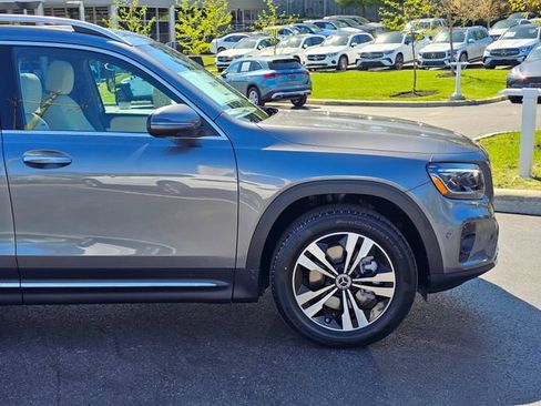 New 2026 Mercedes-Benz GLB 250 4MATIC image 4