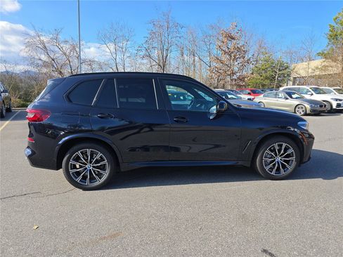 Used 2021 BMW X5 xDrive40i w/ M Sport Package image 2