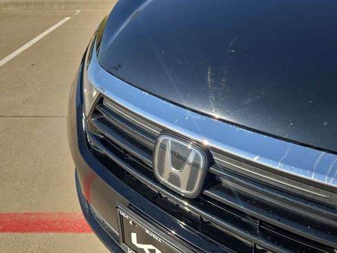 Used 2021 Honda Odyssey EX-L image 11