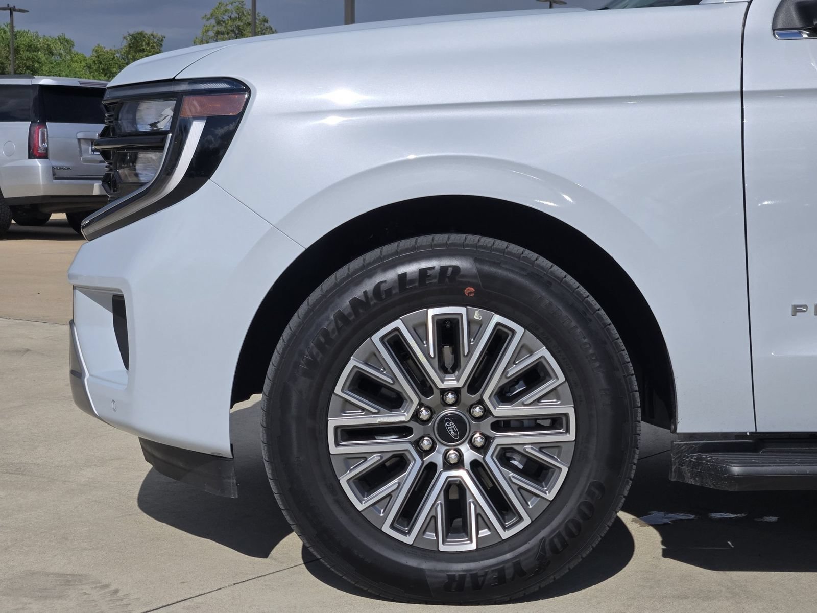 Used 2026 Ford Expedition Max Platinum AWD/4WD image 9