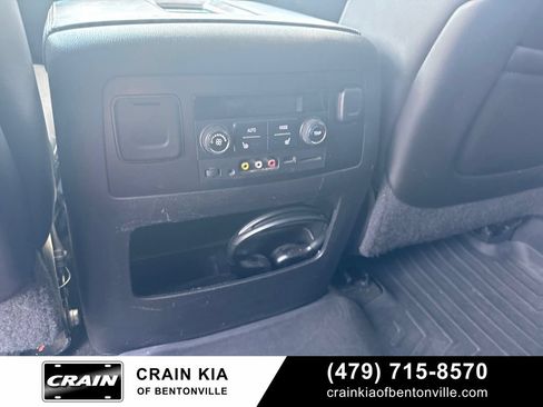 Used 2015 GMC Yukon Denali w/ Premium Package AWD/4WD image 23