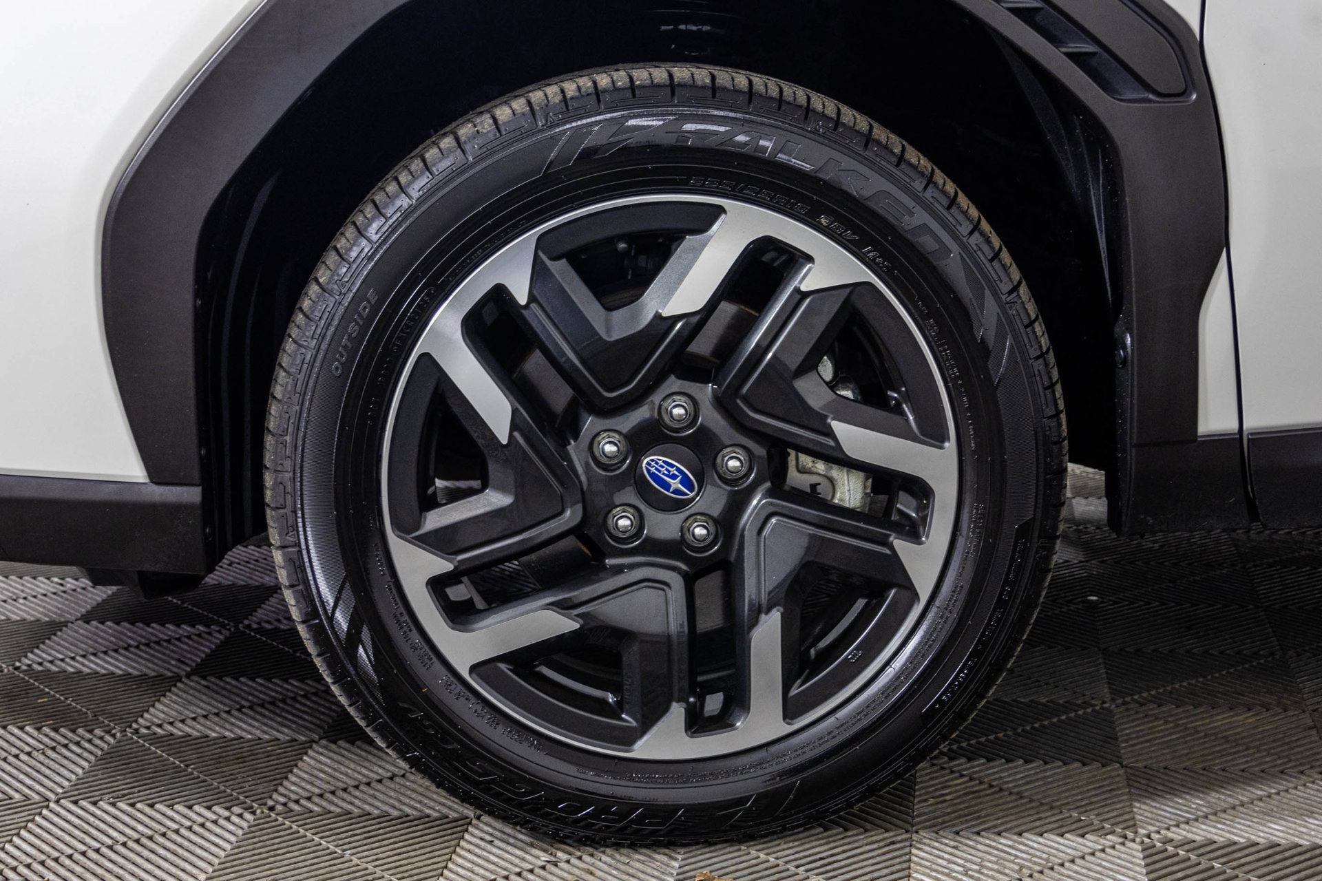 Used 2025 Subaru Forester Limited AWD/4WD image 52