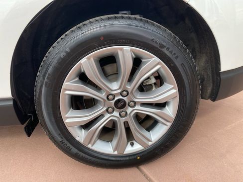 Used 2023 Ford Edge Titanium AWD/4WD image 42