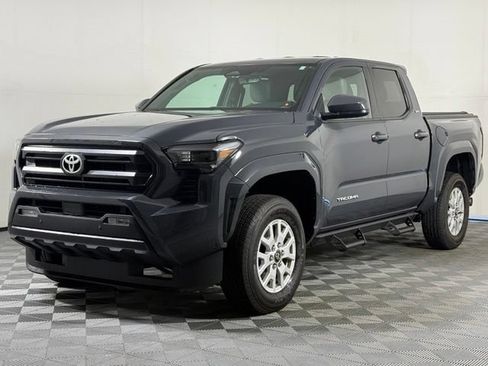 Used 2024 Toyota Tacoma SR5 AWD/4WD image 2