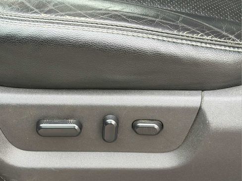Used 2016 Ford F350 Lariat AWD/4WD image 9