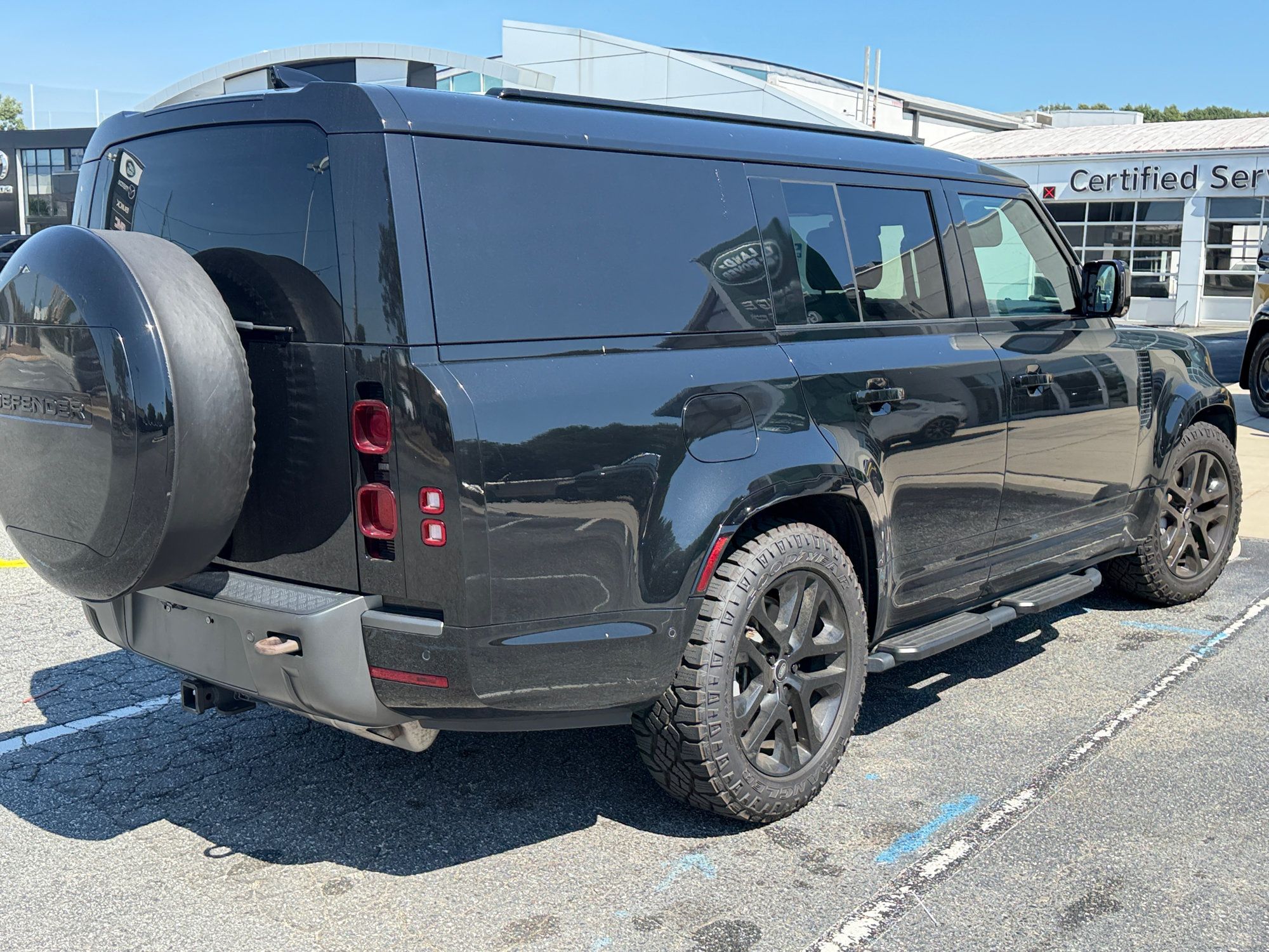 Used 2024 Land Rover Defender 130 Outbound AWD/4WD image 7