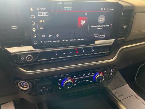 Certified 2025 GMC Sierra 2500 SLT w/ SLT Premium Package AWD/4WD image 22