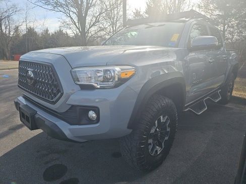Used 2019 Toyota Tacoma TRD Off-Road image 1