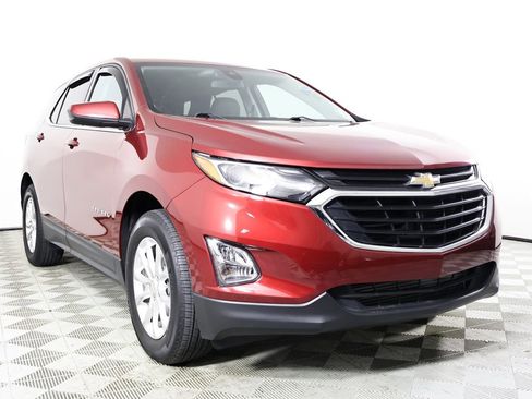 Used 2020 Chevrolet Equinox LT image 2