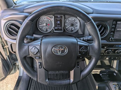 Used 2022 Toyota Tacoma 4x4 Double Cab image 13