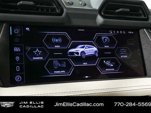 Used 2025 Lamborghini Urus SE image 14