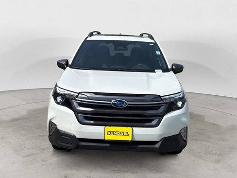 Certified 2025 Subaru Forester Premium AWD/4WD image 8