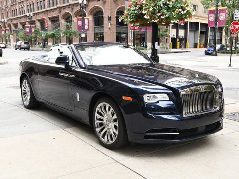 Used 2020 Rolls-Royce Dawn image 4
