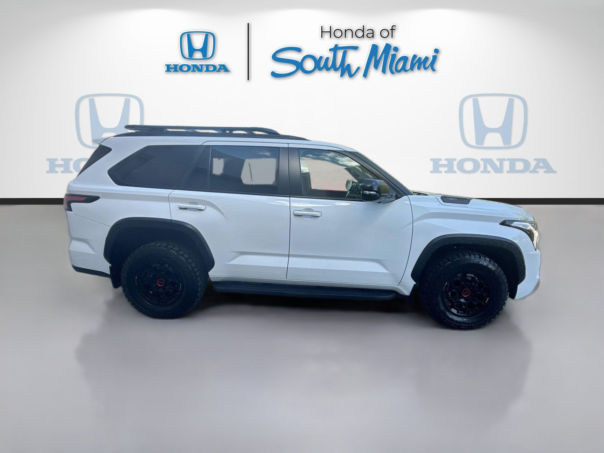 Used 2025 Toyota Sequoia TRD Pro AWD/4WD image 8