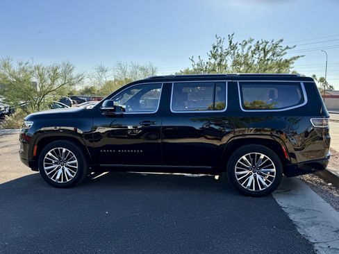 Used 2022 Jeep Grand Wagoneer Series III w/ Flexible Seating Group image 6