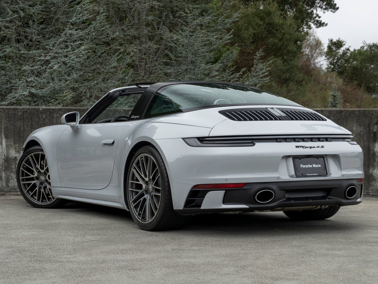 Certified 2024 Porsche 911 Targa 4S AWD/4WD image 3
