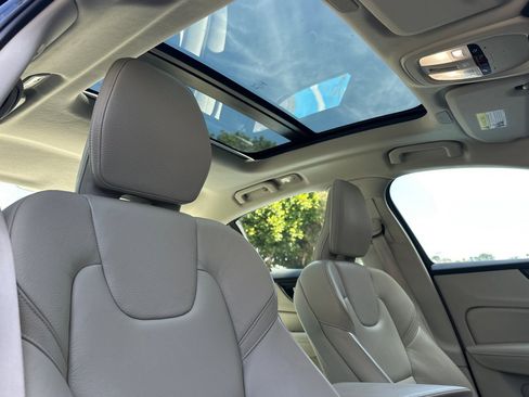 Certified 2023 Volvo S60 B5 Plus w/ Climate Package FWD image 18
