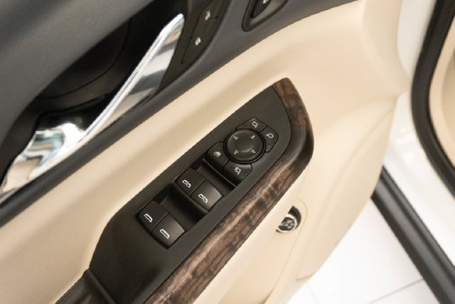 Used 2023 GMC Acadia Denali FWD image 16