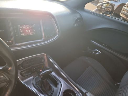 Used 2016 Dodge Challenger SXT image 14